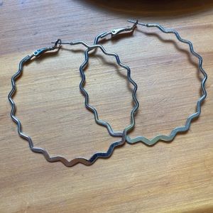 Forever 21 Costume Jewlery Hoops Zig Zag
